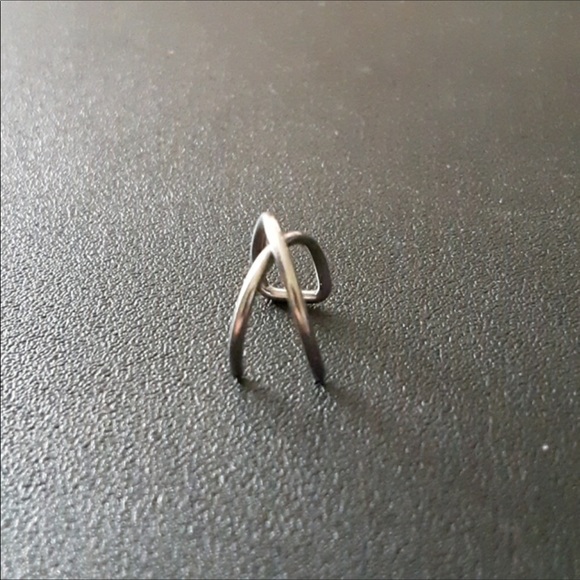 💸FINAL PRICE DROP💕NIB Handmade Criss Cross Faux Cuff💕 - Picture 12 of 14